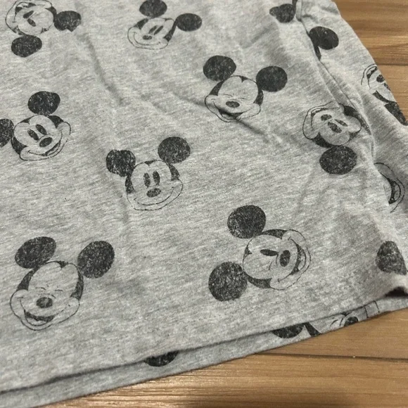 Gray T-Shirt with AOP Mickey Mouse Print Size 2X - Picture 2 of 3